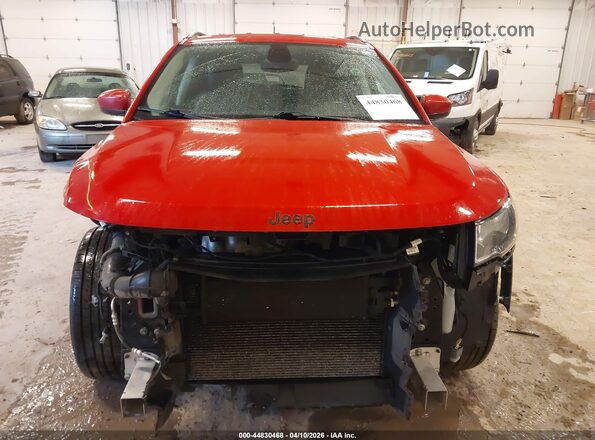 3C4NJDBB4JT185750 2018 JEEP COMPASS Красный Вид щитка приборов