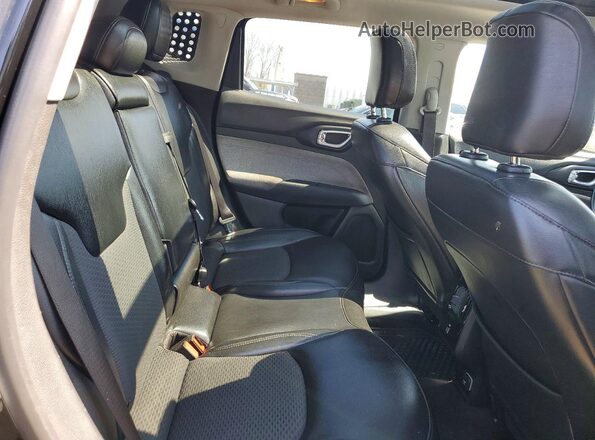3C4NJDBB4NT199766 2022 JEEP COMPASS Черный Вид задней части салона