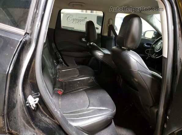 3C4NJDBB5JT483434 2018 JEEP COMPASS Черный Вид задней части салона