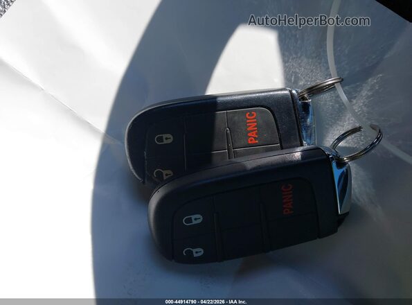 3C4NJDBB5MT516615 2021 JEEP COMPASS Красный Вид панели приборов