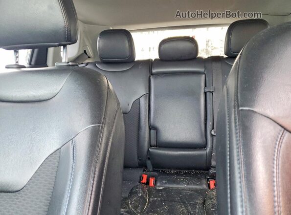 3C4NJDBB5NT107399 2022 JEEP COMPASS Black Widok tylnych siedzeń