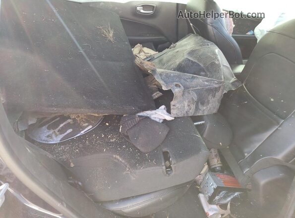 3C4NJDBB7JT361044 2018 JEEP COMPASS Синий Вид задней части салона