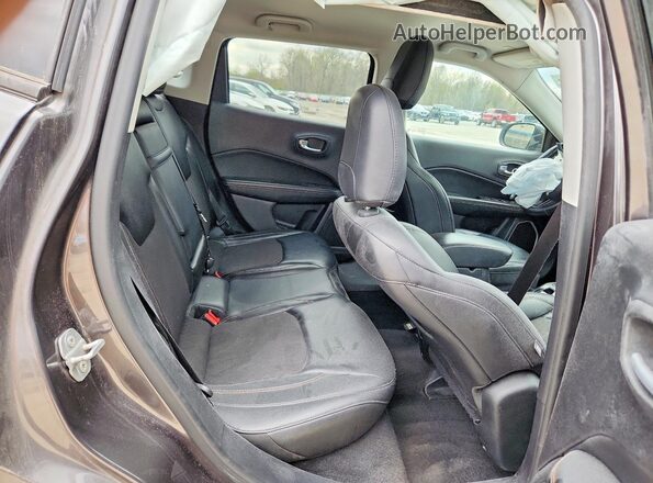 3C4NJDBB8JT192216 2018 JEEP COMPASS Черный Вид задней части салона