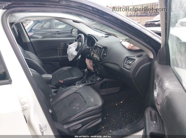 3C4NJDBB8JT395459 2018 JEEP COMPASS White Vista interior delantera