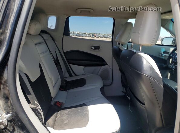 3C4NJDBB9JT192063 2018 JEEP COMPASS Черный Вид задней части салона
