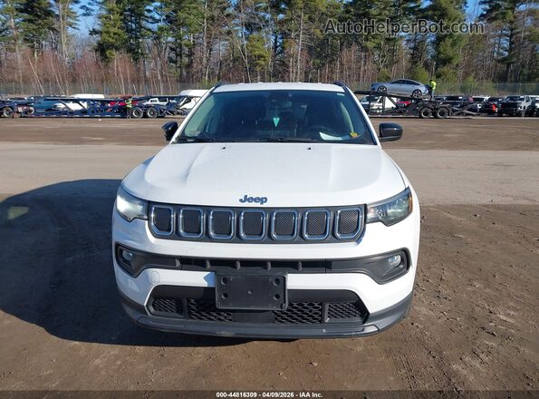 3C4NJDBB9NT207974 2022 JEEP COMPASS Белый Вид щитка приборов