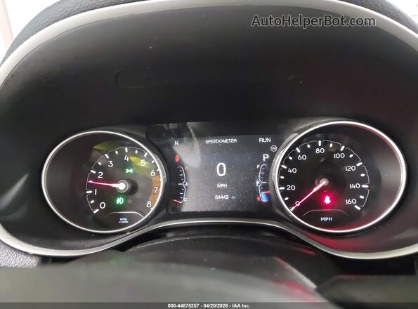 3C4NJDBBXJT313828 2018 JEEP COMPASS Белый Вид задних сидений