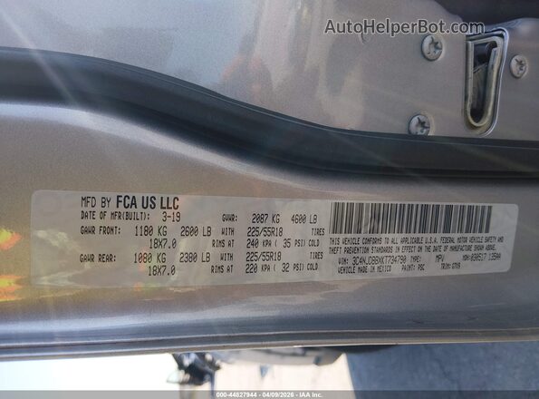 3C4NJDBBXKT734790 2019 JEEP COMPASS Silver Vista del compartimento del motor