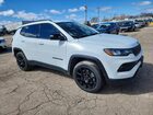 2025 Jeep Compass Latitude Белый vin: 3C4NJDBN2ST540426