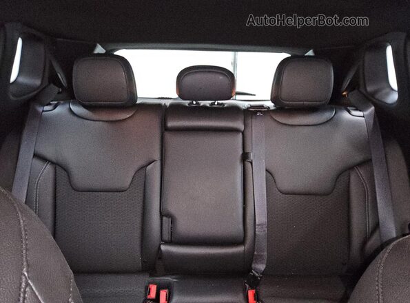 3C4NJDBN4RT152592 2024 JEEP COMPASS Красный Вид задних сидений