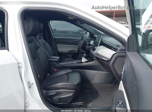 3C4NJDBN6RT608060 2024 JEEP COMPASS White Widok wnętrza z przodu