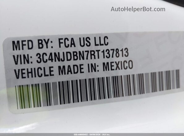 3C4NJDBN7RT137813 2024 JEEP COMPASS White Vista del compartimento del motor