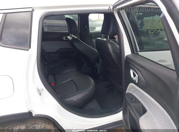 3C4NJDBN7RT137813 2024 JEEP COMPASS White Vista de la etiqueta del VIN