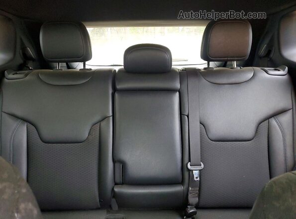 3C4NJDBN7ST601740 2025 JEEP COMPASS Black Widok tylnych siedzeń