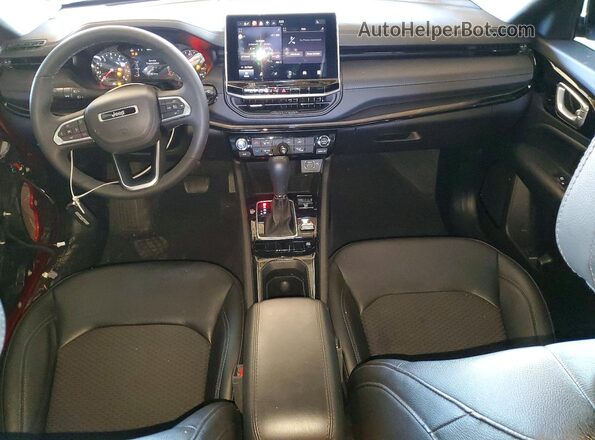 3C4NJDBN9ST533683 2025 JEEP COMPASS Red Widok deski rozdzielczej