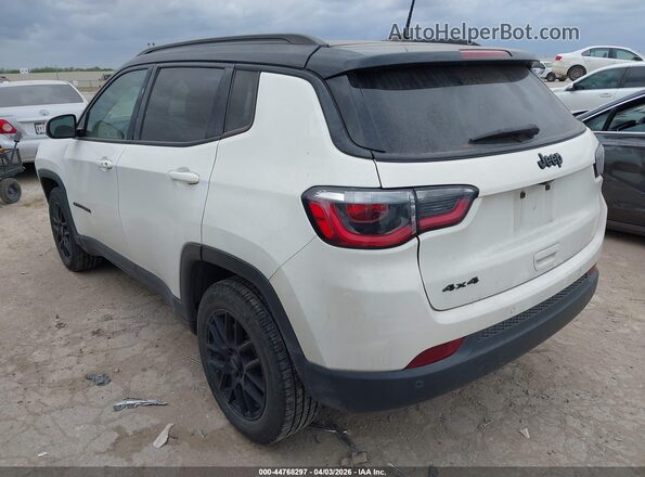 3C4NJDCB2KT731025 2019 JEEP COMPASS White Rear left