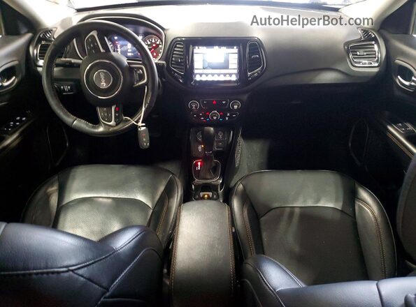 3C4NJDCB4KT791002 2019 JEEP COMPASS Gray Առջևի վահանակի տեսք