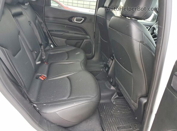 3C4NJDCB4NT178656 2022 JEEP COMPASS White Vista interior trasera