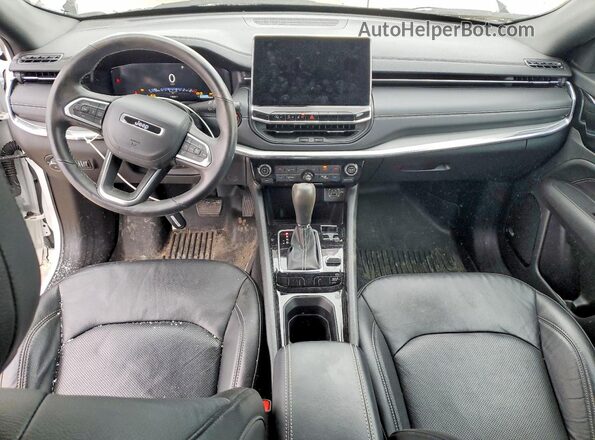 3C4NJDCB4NT178656 2022 JEEP COMPASS White Vista del salpicadero