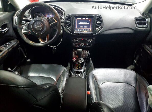 3C4NJDCB7KT594616 2019 JEEP COMPASS Белый Вид панели приборов