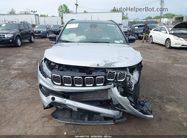 3C4NJDCN0ST565730 2025 JEEP COMPASS Серебряный Вид спереди