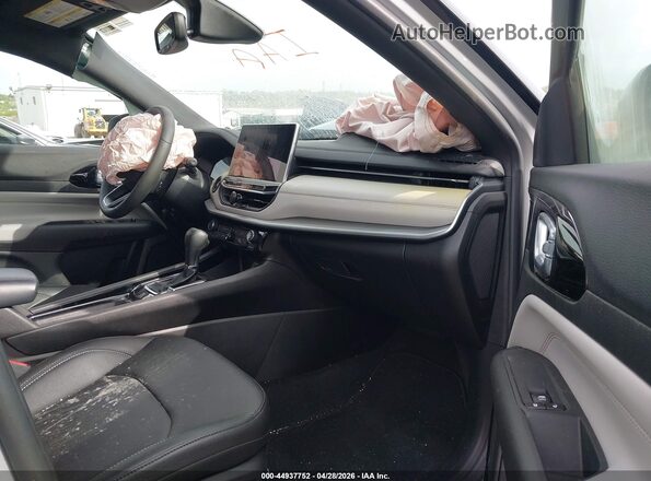 3C4NJDCN0ST565730 2025 JEEP COMPASS Серебряный Вид салона спереди