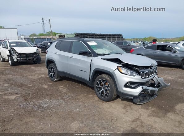 3C4NJDCN0ST565730 2025 JEEP COMPASS Серебряный Передняя правая четверть