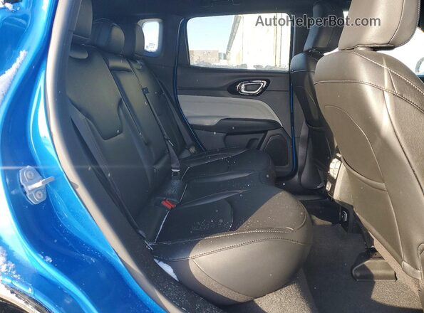 3C4NJDCN1RT159241 2024 JEEP COMPASS Синий Вид задней части салона