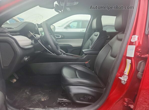 3C4NJDCN5ST578506 2025 JEEP COMPASS Красный Вид салона спереди