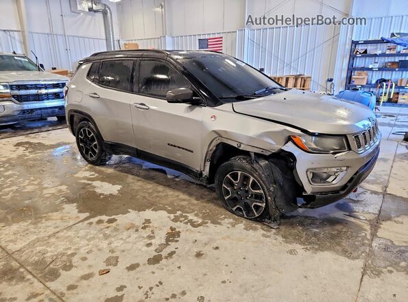 3C4NJDDB0KT712827 2019 JEEP COMPASS Серебряный Передняя правая четверть