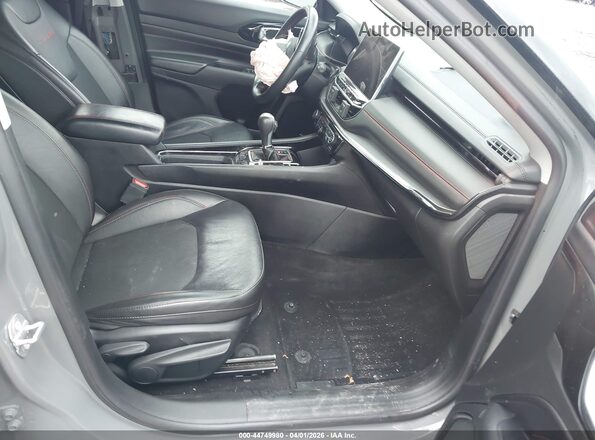 3C4NJDDB2NT105820 2022 JEEP COMPASS Серый Вид салона спереди