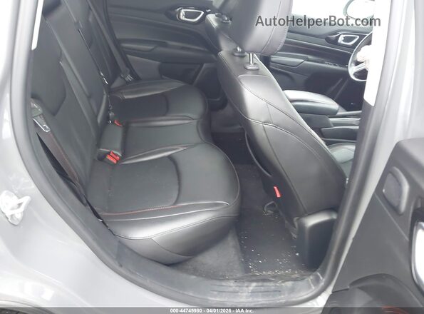 3C4NJDDB2NT105820 2022 JEEP COMPASS Серый Вид наклейки с VIN-кодом