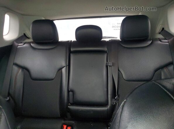 3C4NJDDB3LT207799 2020 JEEP COMPASS Белый Вид задних сидений