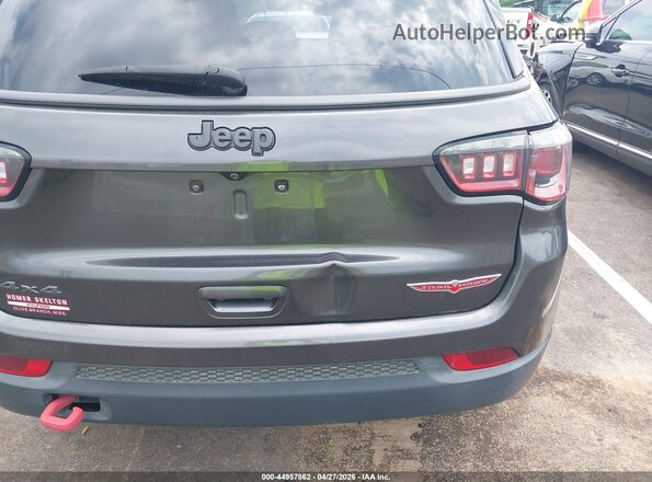 3C4NJDDB8JT348283 2018 JEEP COMPASS Серый 