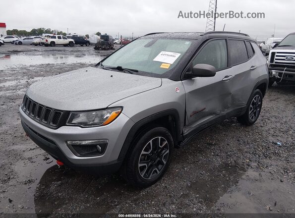 3C4NJDDB9KT733224 2019 JEEP COMPASS Серебряный Передняя левая четверть