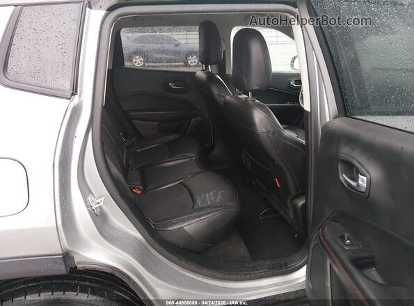 3C4NJDDB9KT733224 2019 JEEP COMPASS Серебряный Вид наклейки с VIN-кодом