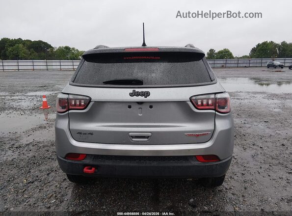 3C4NJDDB9KT733224 2019 JEEP COMPASS Серебряный 