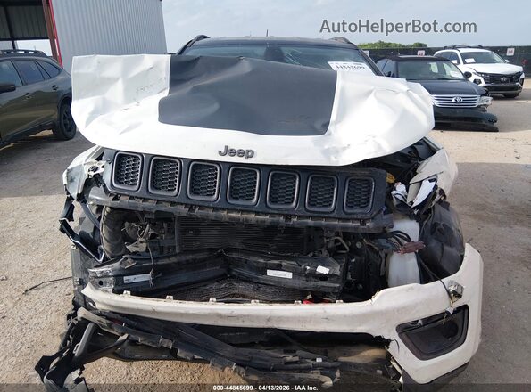 3C4NJDDBXKT740098 2019 JEEP COMPASS Белый Вид спереди