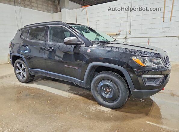 3C4NJDDBXKT765602 2019 JEEP COMPASS Black Przód prawy