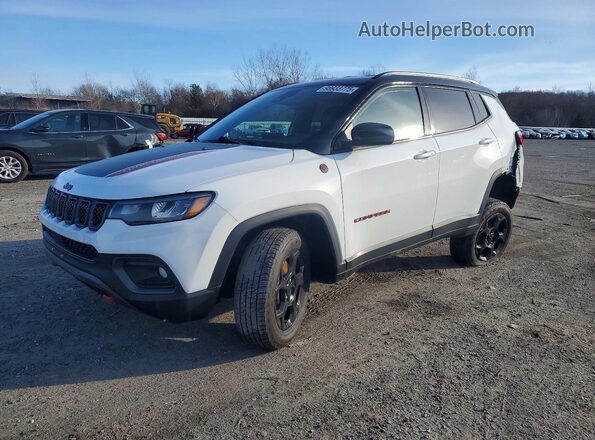 3C4NJDDN5RT609987 2024 JEEP COMPASS White Передня ліва чверть