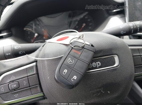 3C4NJDFB4NT221940 2022 JEEP COMPASS Серый Вид панели приборов