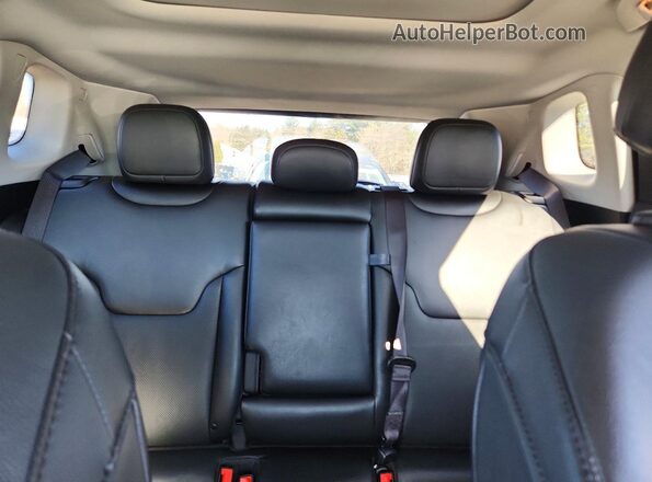 3C4NJDFBXNT181248 2022 JEEP COMPASS Black Vista de los asientos traseros