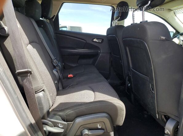 3C4PDCAB2LT267281 2020 DODGE JOURNEY Silver Widok wnętrza z tyłu