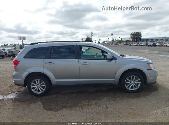3C4PDCBG7HT517955 2017 DODGE JOURNEY Silver Vista interior trasera