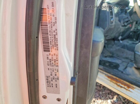 3C63R3AT5HG586982 2017 RAM 3500 White Widok komory silnika