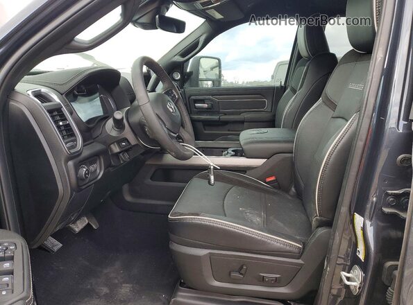 3C63RRML3TG161641 2026 RAM 3500 Угольный Вид салона спереди