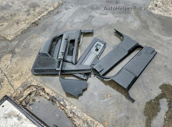 3C63RRML9RG190683 2024 RAM 3500 Black Widok komory silnika