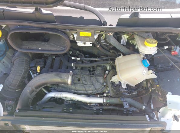 3C6LRVDG2SE504137 2025 RAM PROMASTER 2500 White უკანა ხედი