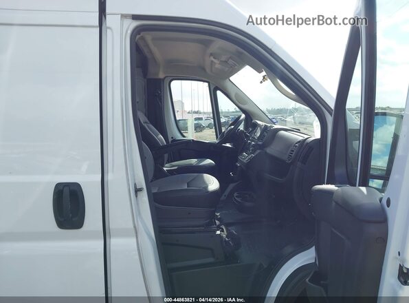 3C6LRVDG7SE513836 2025 RAM PROMASTER 2500 White Widok wnętrza z przodu
