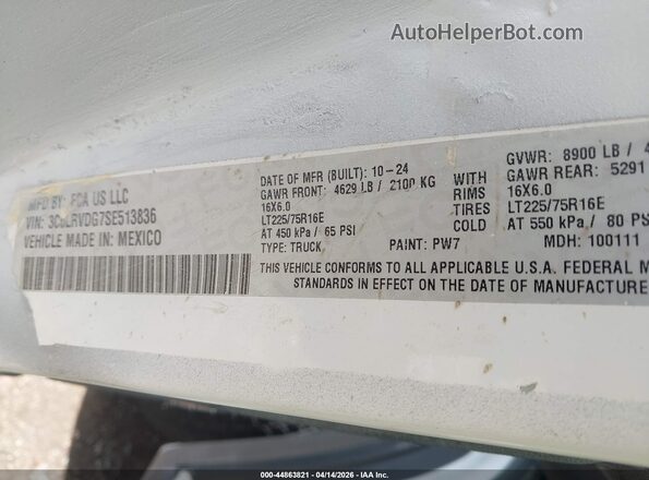 3C6LRVDG7SE513836 2025 RAM PROMASTER 2500 White Widok komory silnika